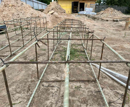 Kompozitní výztužná tyč tyč o prům. 7 mm 350 mb