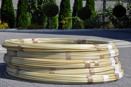 Kompozitní výztužná tyč tyč o prům. 7 mm 350 mb