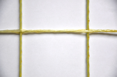 Kompozitní výztužná síť o prům. 4 mm, oka 200x200 mm šíř. 1m